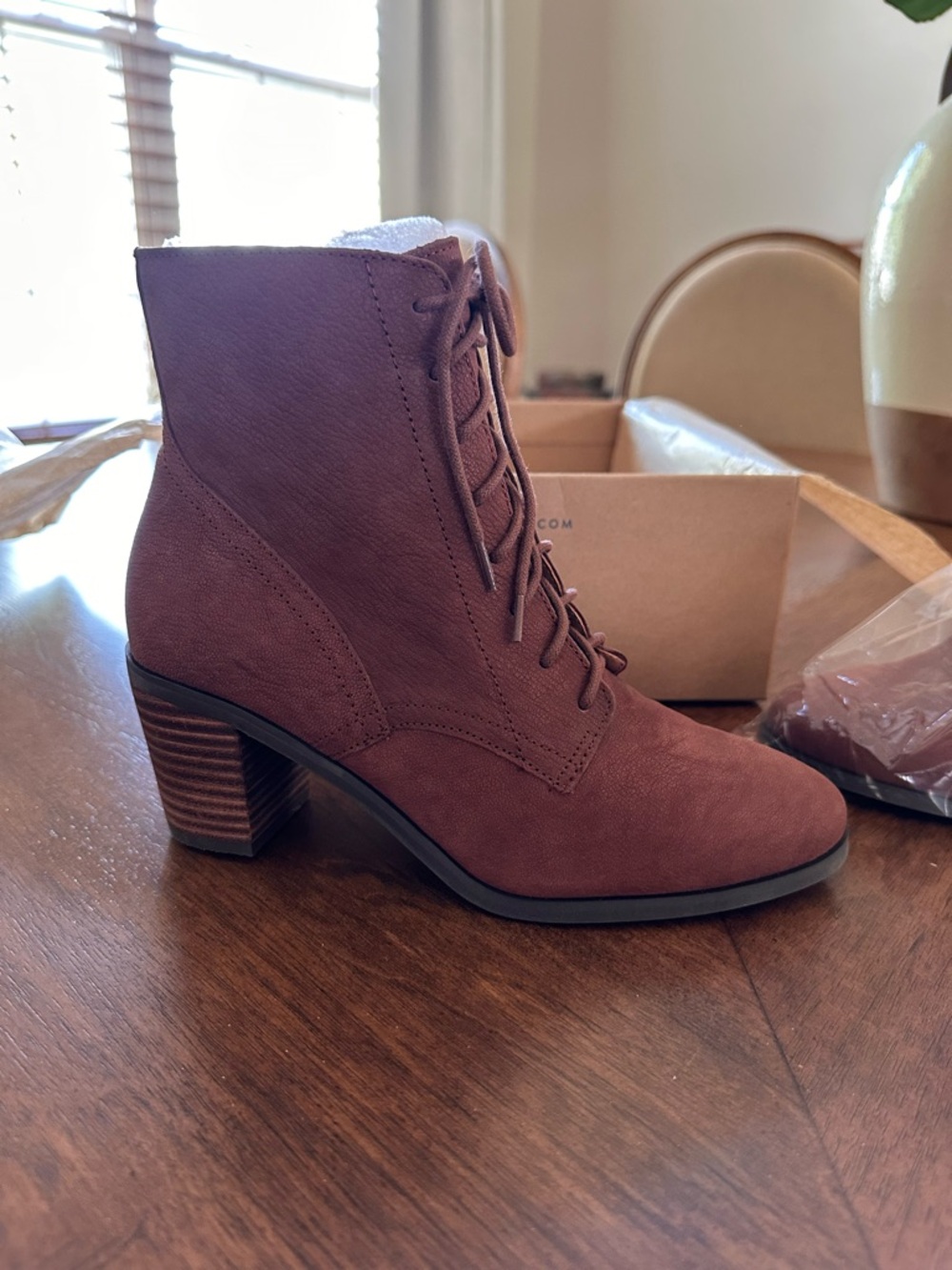 Women’s Lace-Up Ankle Boot in Brown